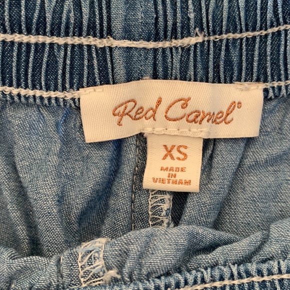 3/$15 Red Camel size XS denim shorts - Picture 4 of 4